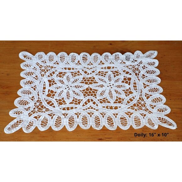 3 Doilies Doily Crocheted Doily White & Tan Vintage Doilies V21 - Picture 2 of 4